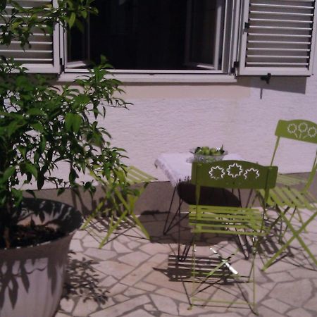 Apartments Little Castle Vodice Bagian luar foto