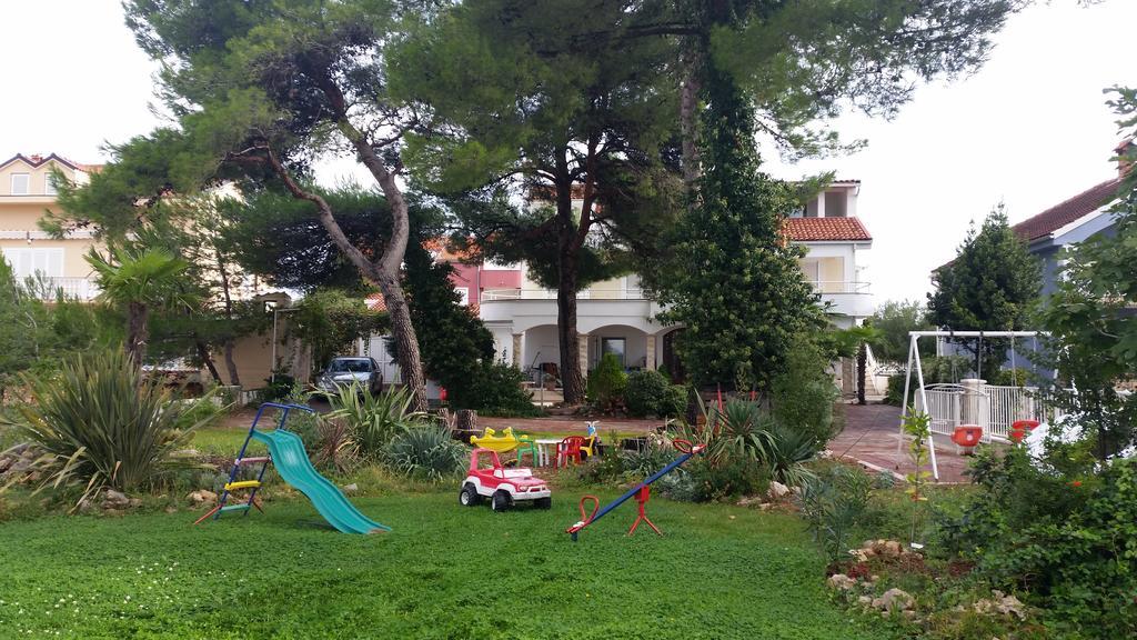 Apartments Little Castle Vodice Bagian luar foto