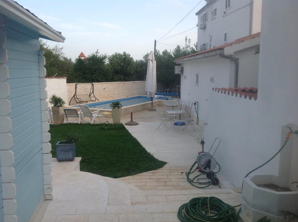 Apartments Little Castle Vodice Bagian luar foto