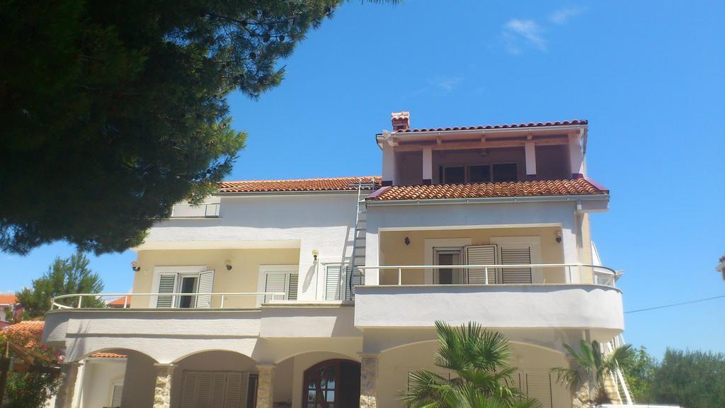 Apartments Little Castle Vodice Bagian luar foto